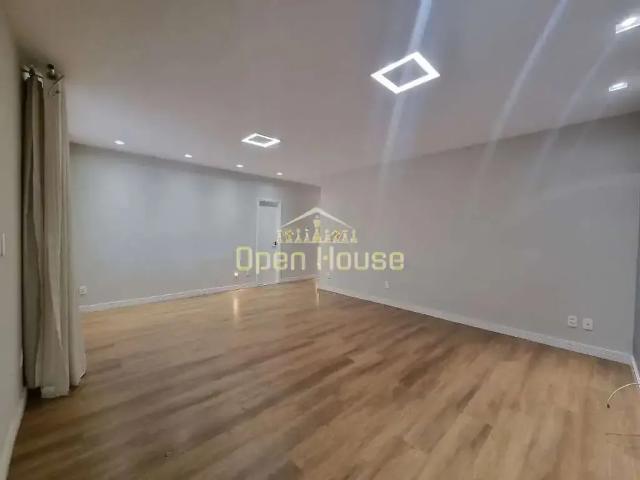 Casa / Sobrado Comercial para Venda em Volta Redonda/RJ Jardim Amália 3 Quartos