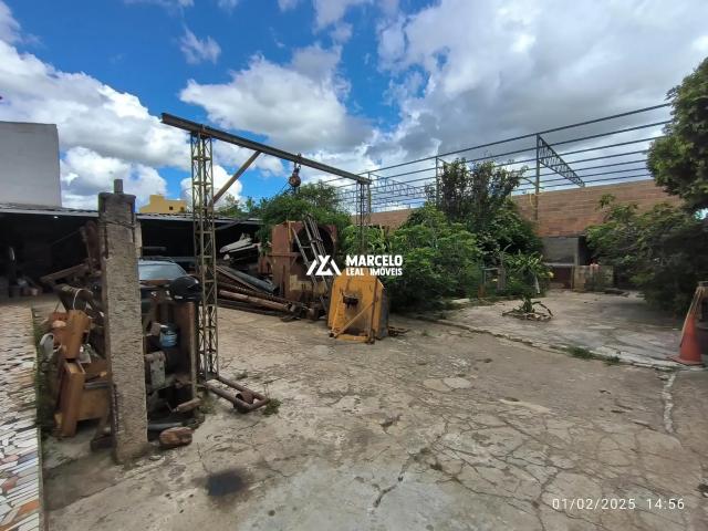 Casa / Sobrado Comercial para Venda em Vitória da Conquista/BA Brasil 3 Quartos