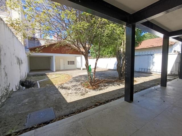 Casa / Sobrado Comercial para Venda em Vila Velha/ES Praia da Costa