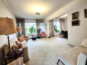 Casa sobrado à venda com 4 quartos e 4 vagas no Pacaembu