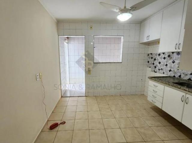Casa sobrado à venda e para locação com 111,33m² de área construída e 03 quartos no bairro Parque do