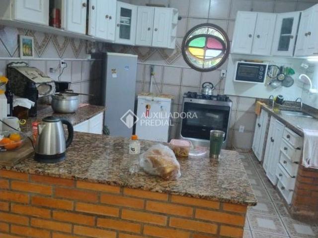 CASA SOBRADO à venda localizado no bairro BELEM VELHO