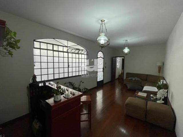 Casa Sobrado à Venda no Bairro Manoel Honório – Juiz de Fora