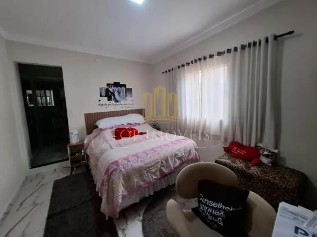 Casa Sobrado à Venda Quartos, Suíte com closet, Excelente Localização na Zona Sul de São José dos
