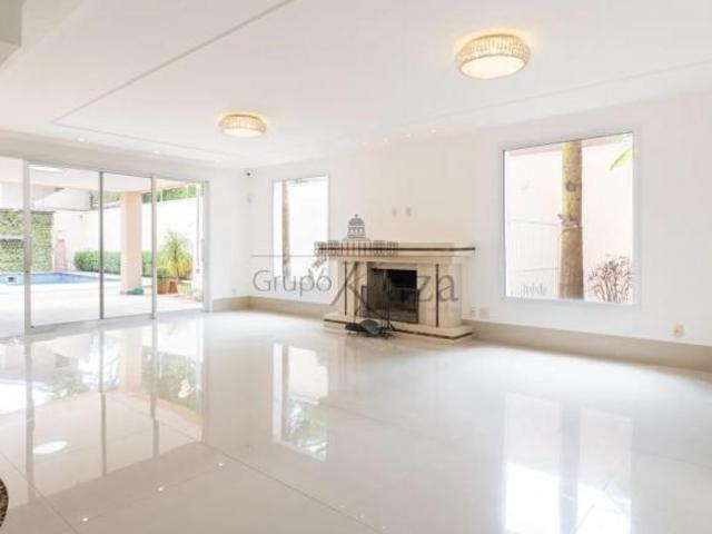 Casa Sobrado Alto da Boa Vista 5 Suítes 680m²