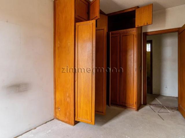 Casa sobrado alto da lapa 3 dormitórios 8 vagas