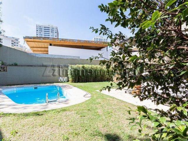 CASA SOBRADO ALTO DE PINHEIROS 8 VAGAS