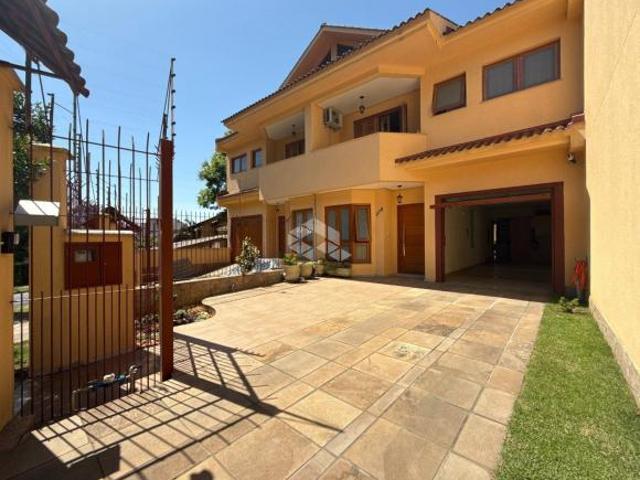 Casa Sobrado de 3 quartos no Cristo Redentor em Porto Alegre