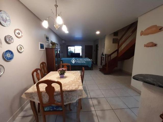 Casa Sobrado de 3 quartos com 3 suites e 2 vagas no bairro Espirito Santo