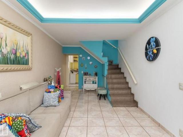 Casa sobrado de 159 m², São Domingos, varanda gourmet, copa, depósito
