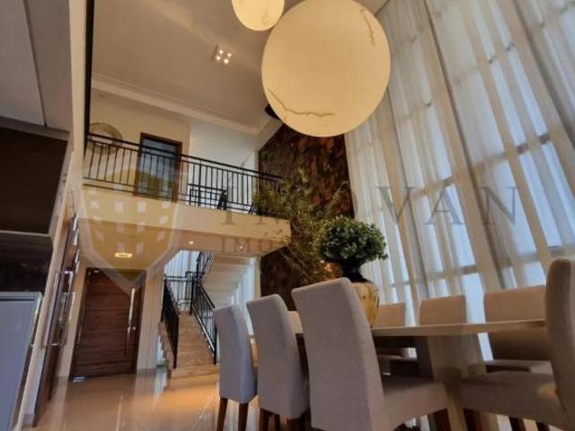 Casa Sobrado em Condomínio Fechado, 4 Quartos Suítes, 367,23 m²