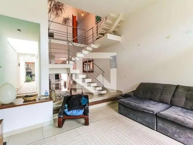 Casa / Sobrado em Condomínio para Locação em Taboão da Serra/SP Cidade Intercap 3 Quartos