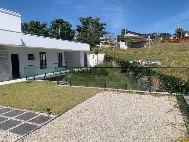 Casa / Sobrado em Condomínio para Locação em Taubaté/SP Chácaras Cataguá 4 Quartos