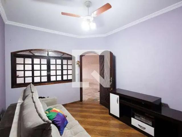 Casa / Sobrado em Condomínio para Locação em Taubaté/SP Areao 3 Quartos