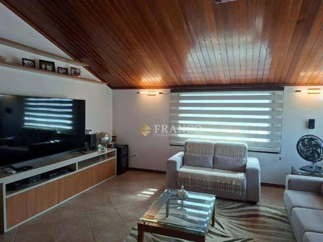 Casa / Sobrado em Condomínio para Locação em Taubaté/SP Esplanada Independência 4 Quartos