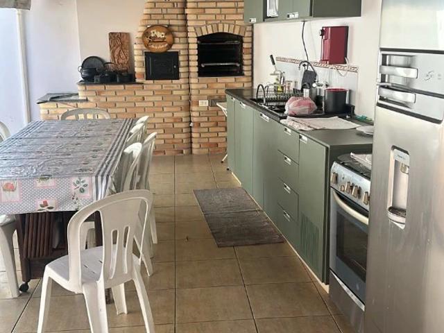Casa / Sobrado em Condomínio para Locação em Taubaté/SP Jardim das Nações 5 Quartos