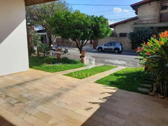 Casa / Sobrado em Condomínio para Locação em Taubaté/SP Vila Jaboticabeira 4 Quartos