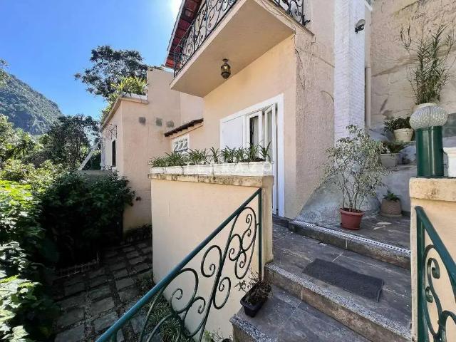 Casa / Sobrado em Condomínio para Locação em Teresópolis/RJ Carlos Guinle 1 Quartos
