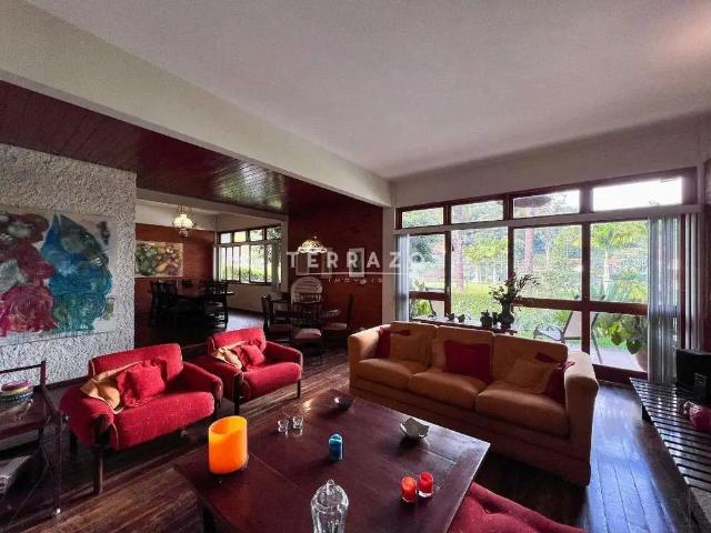 Casa / Sobrado em Condomínio para Locação em Teresópolis/RJ Posse 3 Quartos