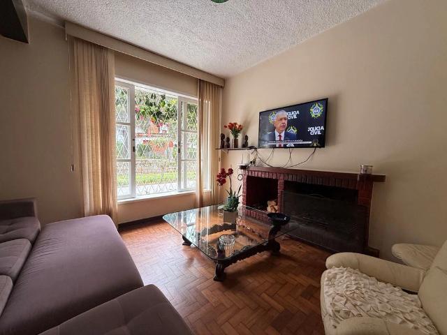 Casa / Sobrado em Condomínio para Locação em Teresópolis/RJ Posse 5 Quartos