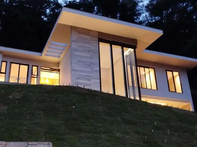 Casa / Sobrado em Condomínio para Locação em Teresópolis/RJ Quebra Frascos 4 Quartos