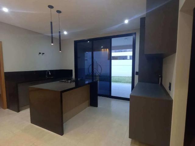 Casa / Sobrado em Condomínio para Locação em Tremembé/SP Campos do Conde 3 Quartos