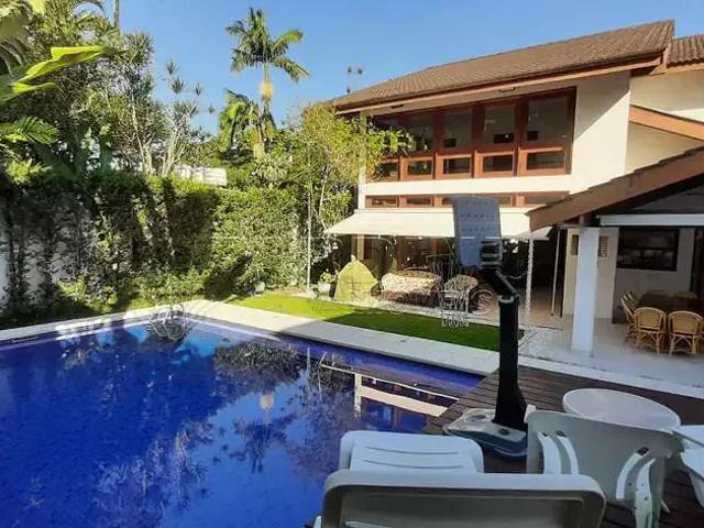 Casa / Sobrado em Condomínio para Locação em Ubatuba/SP Praia do Lazaro 5 Quartos