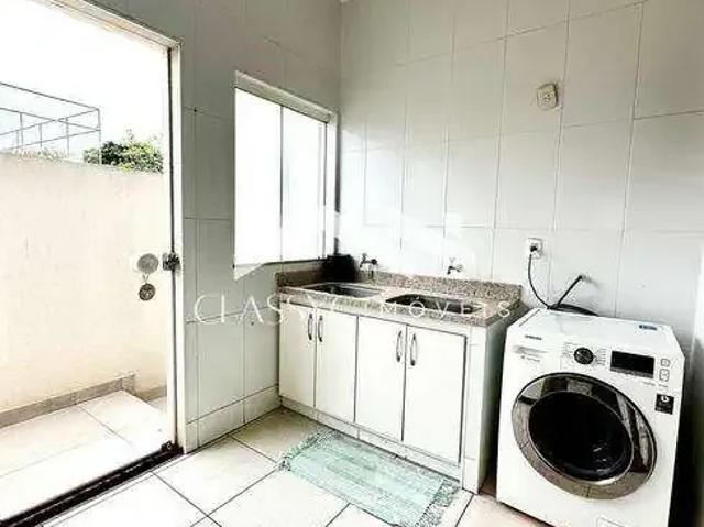 Casa / Sobrado em Condomínio para Locação em Uberlândia/MG Bosque dos Buritis 6 Quartos