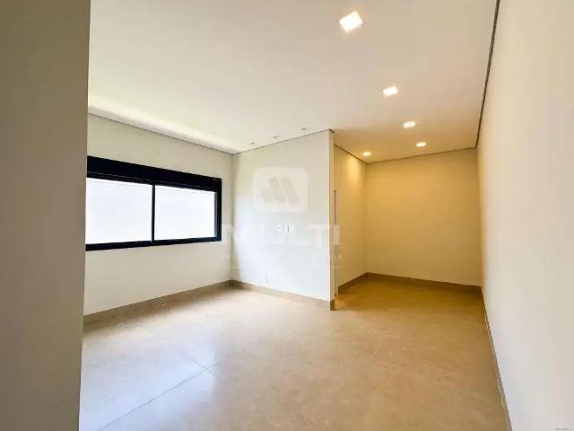 Casa / Sobrado em Condomínio para Locação em Uberlândia/MG Gávea 3 Quartos