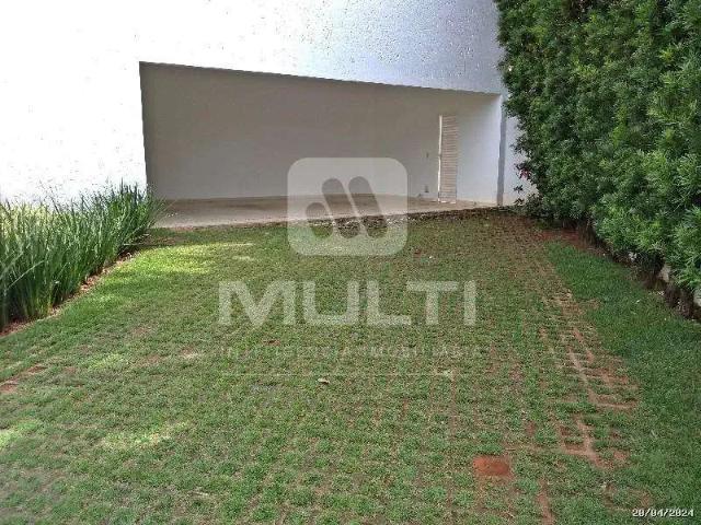 Casa / Sobrado em Condomínio para Locação em Uberlândia/MG Gávea Hill 4 Quartos