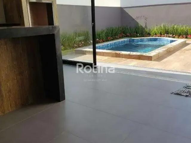 Casa / Sobrado em Condomínio para Locação em Uberlândia/MG Granja Marileusa 4 Quartos