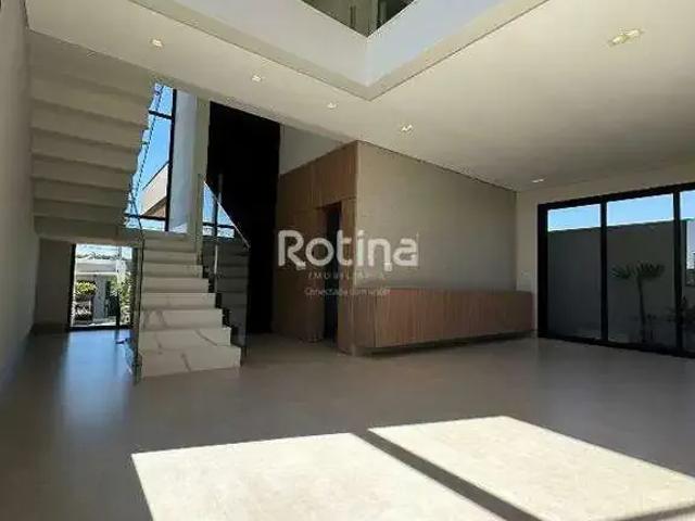 Casa / Sobrado em Condomínio para Locação em Uberlândia/MG Granja Marileusa 3 Quartos