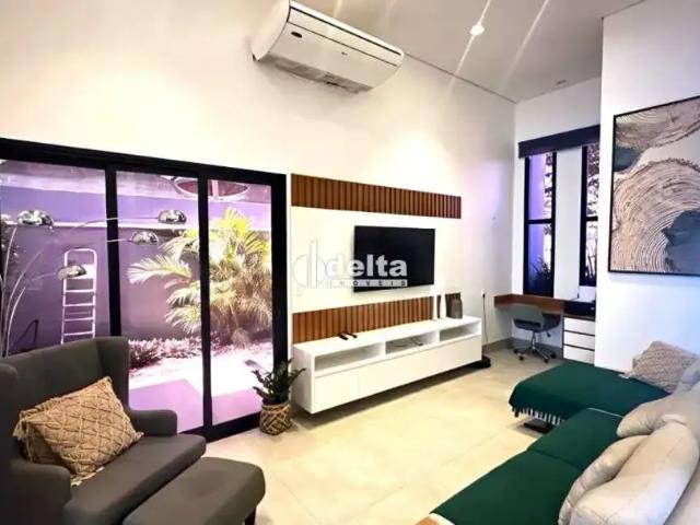 Casa / Sobrado em Condomínio para Locação em Uberlândia/MG Granja Marileusa 3 Quartos