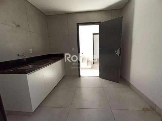 Casa / Sobrado em Condomínio para Locação em Uberlândia/MG Granja Marileusa 3 Quartos