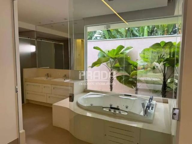 Casa / Sobrado em Condomínio para Locação em Uberlândia/MG Jardim Karaíba 3 Quartos