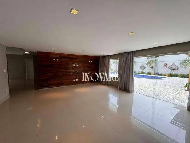 Casa / Sobrado em Condomínio para Locação em Uberlândia/MG Jardim Karaíba 4 Quartos