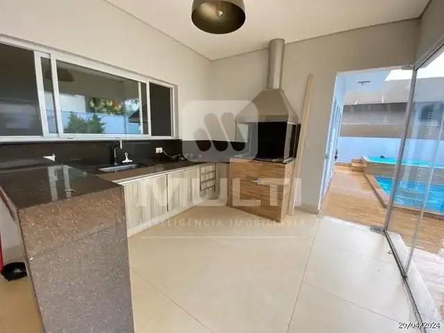 Casa / Sobrado em Condomínio para Locação em Uberlândia/MG Jardins Barcelona 3 Quartos