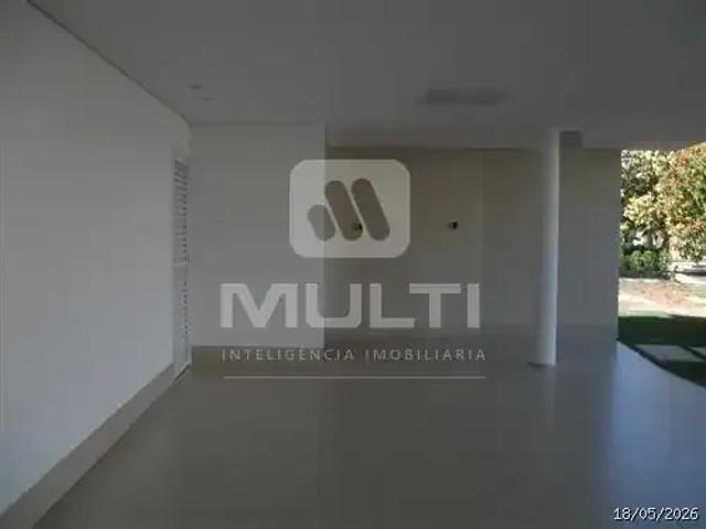 Casa / Sobrado em Condomínio para Locação em Uberlândia/MG Jardins Barcelona 4 Quartos