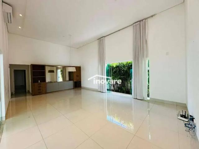 Casa / Sobrado em Condomínio para Locação em Uberlândia/MG Jardins Gênova 3 Quartos