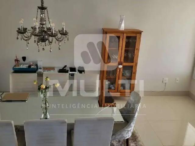 Casa / Sobrado em Condomínio para Locação em Uberlândia/MG Jardins Gênova 3 Quartos