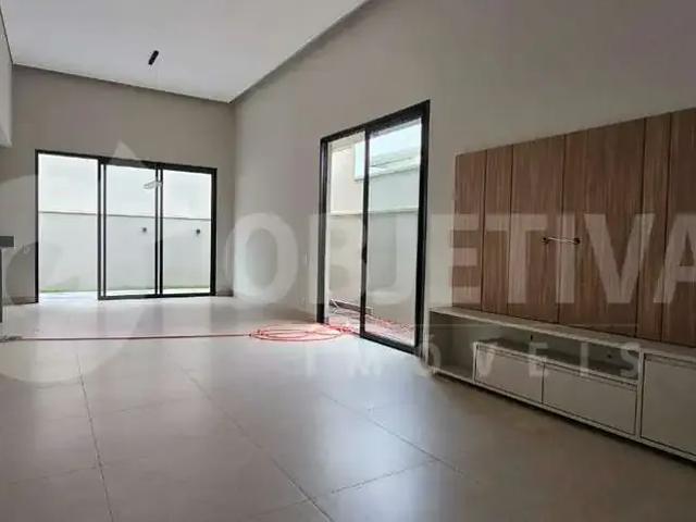 Casa / Sobrado em Condomínio para Locação em Uberlândia/MG Jardins Roma 3 Quartos
