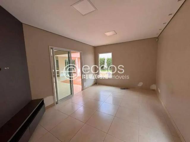 Casa / Sobrado em Condomínio para Locação em Uberlândia/MG Morada da Colina 5 Quartos