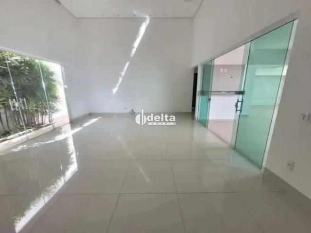 Casa / Sobrado em Condomínio para Locação em Uberlândia/MG Nova Uberlândia 3 Quartos