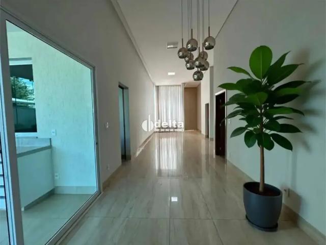 Casa / Sobrado em Condomínio para Locação em Uberlândia/MG Nova Uberlândia 3 Quartos