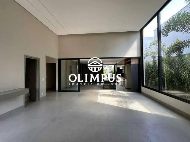Casa / Sobrado em Condomínio para Locação em Uberlândia/MG Nova Uberlândia 4 Quartos