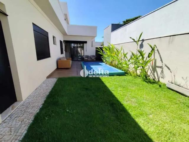 Casa / Sobrado em Condomínio para Locação em Uberlândia/MG Nova Uberlândia 4 Quartos