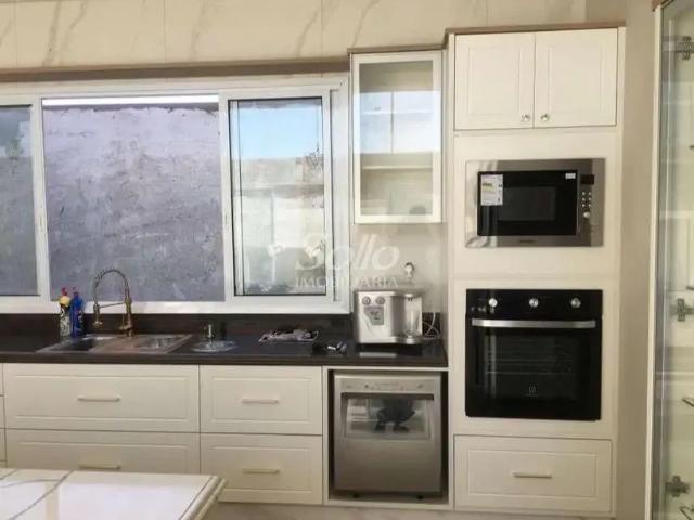 Casa / Sobrado em Condomínio para Locação em Uberlândia/MG Shopping Park 3 Quartos