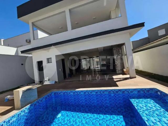 Casa / Sobrado em Condomínio para Locação em Uberlândia/MG Royal Park 4 Quartos