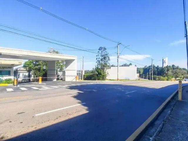 Casa / Sobrado em Condomínio para Locação em Valinhos/SP Condomínio Porto Seguro Village 4 Quartos