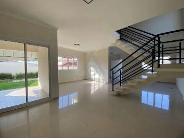 Casa / Sobrado em Condomínio para Locação em Valinhos/SP Lenheiro 3 Quartos